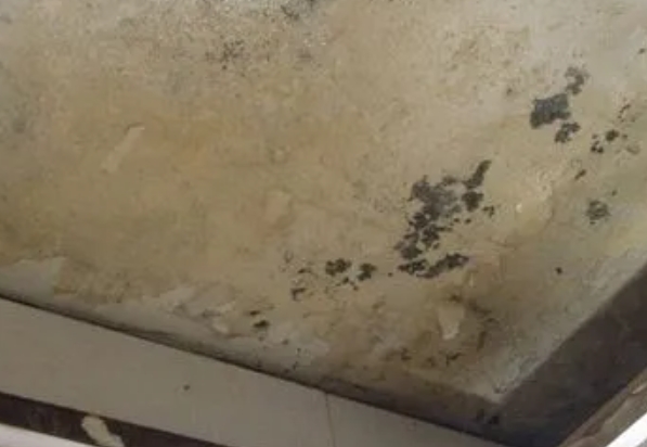 南通阳台漏水维修公司分享下南通卫生间渗水维修需要注意哪些问题。